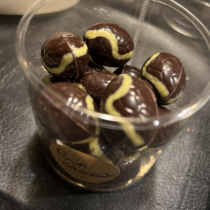 Doosje paaseitjes puur advocaat